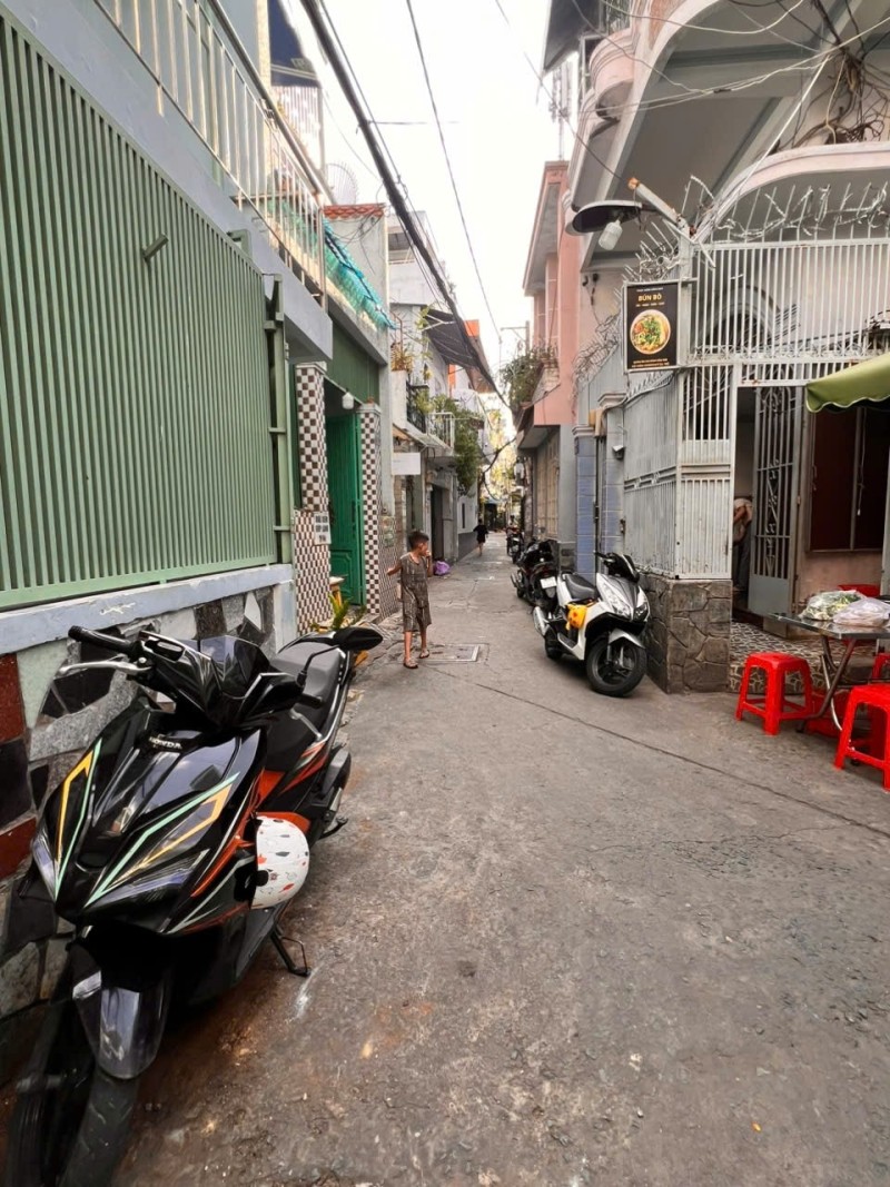 Bán Nhà Hẻm 958 Lạc Long Quân Phường 8 Tân Bình